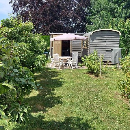 مبيت وإفطار هارميلين Pipowagen/Chalet De Oude Rijn المظهر الخارجي الصورة