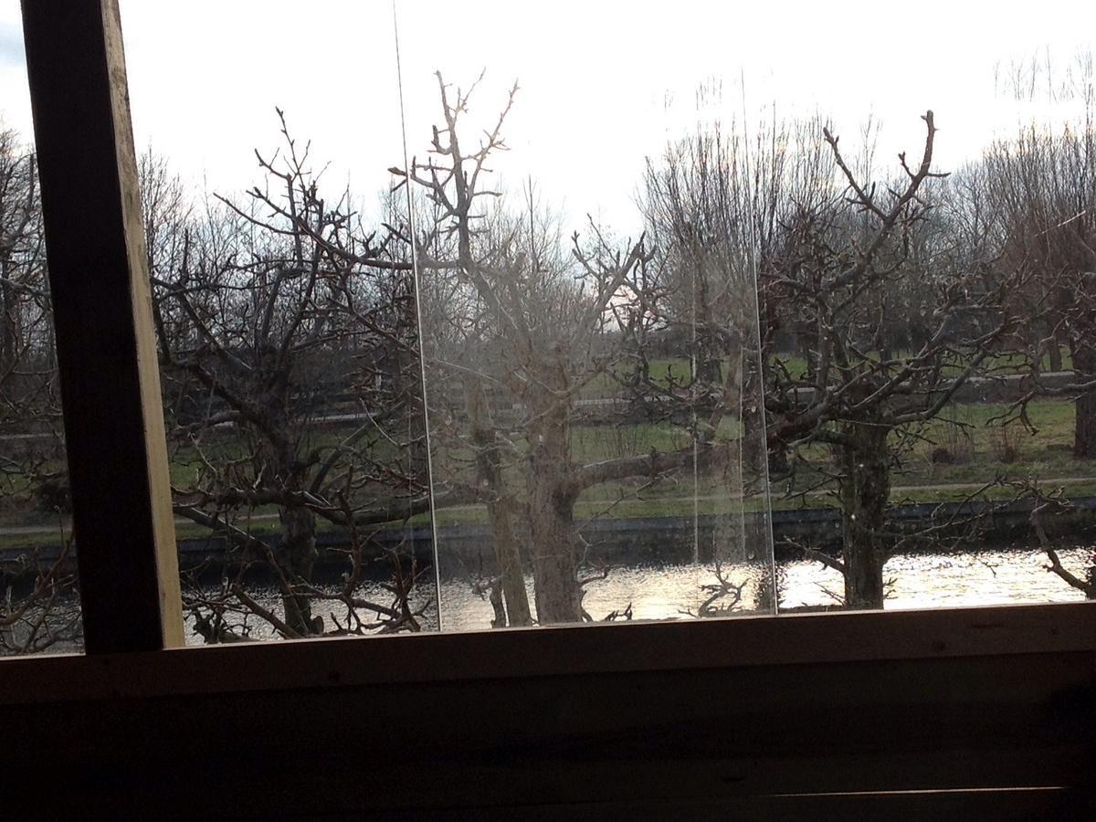 مبيت وإفطار هارميلين Pipowagen/Chalet De Oude Rijn المظهر الخارجي الصورة