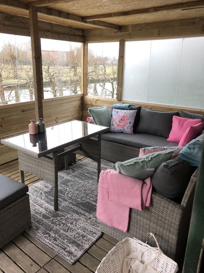 مبيت وإفطار هارميلين Pipowagen/Chalet De Oude Rijn المظهر الخارجي الصورة